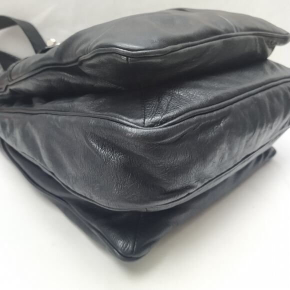 Marc By Marc Jacobs Black Leather Turnlock Pockets Zipper Closure Shoulder Bag - Picture 15 of 16